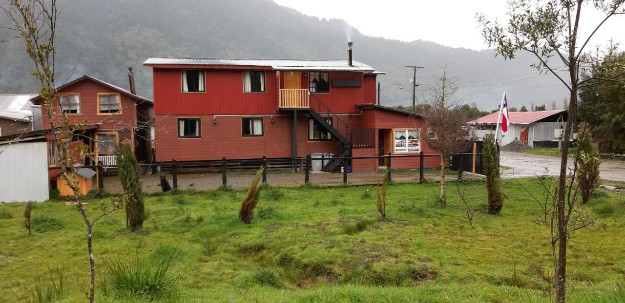Cabanas Robinson Puerto Puyuguapi Eksteriør bilde